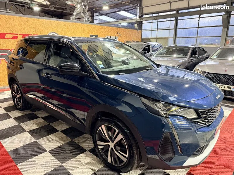 Peugeot 5008 2022 photo 3