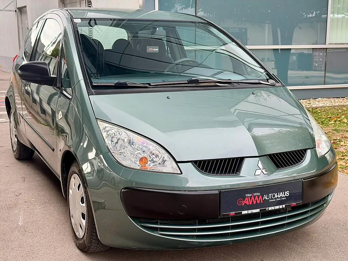 Mitsubishi Colt 2005 photo 2