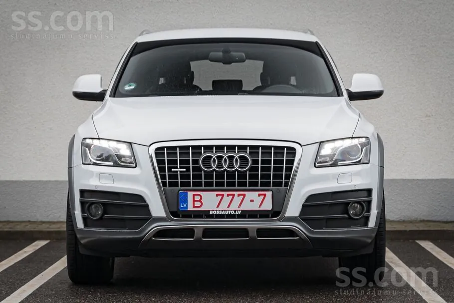 Audi Q5 2012 photo 2