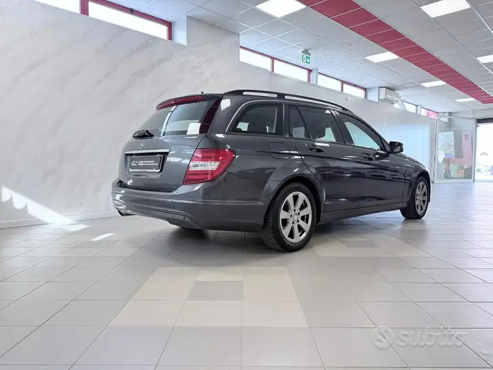 Mercedes-Benz C180 2014 photo 5