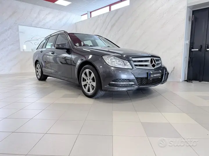Mercedes-Benz C180 2014 photo 3