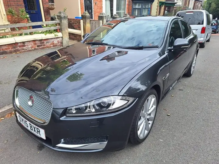 Jaguar Xf 2015 photo 3