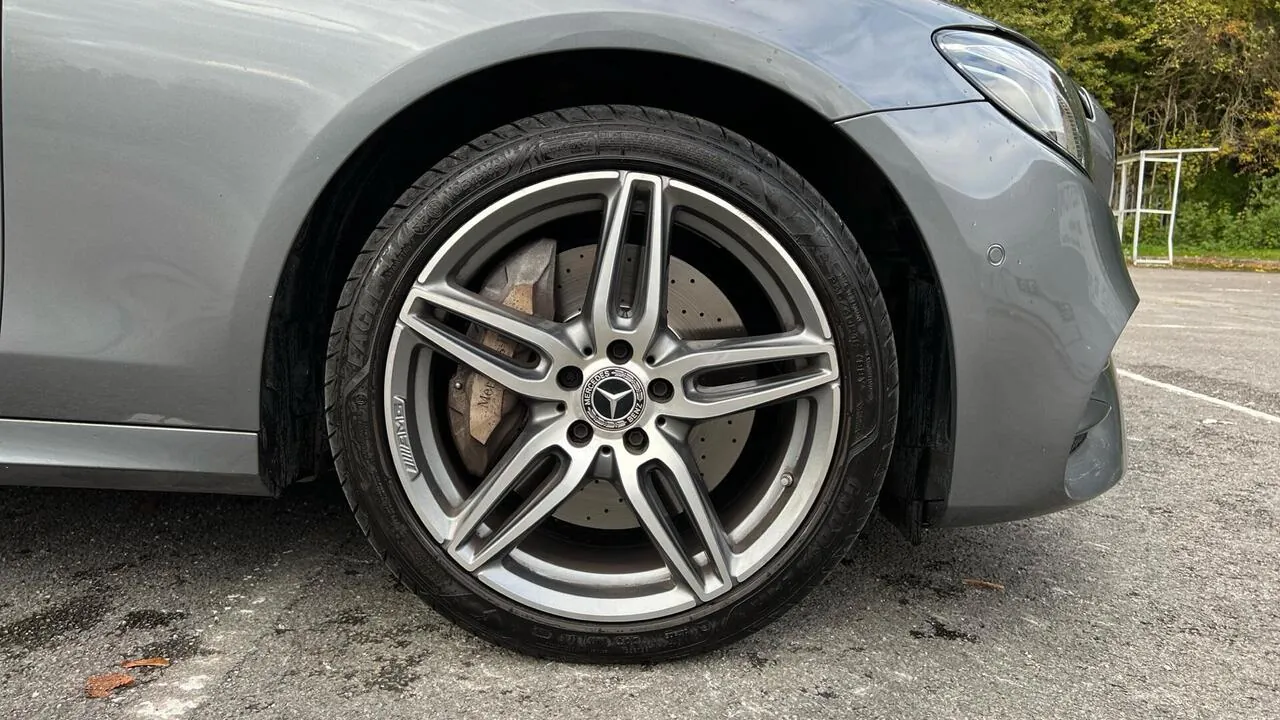 Mercedes-Benz E-Class 2019 photo 5