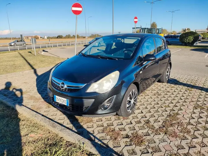 Opel Corsa D 2013 photo 4