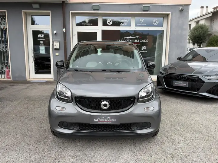 Smart Forfour 2017 photo 2