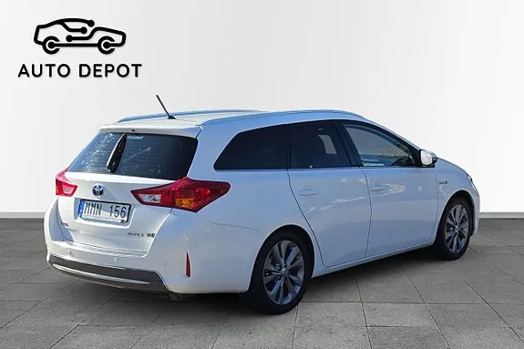 Toyota Auris 2013 photo 5