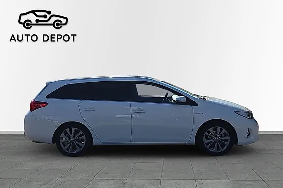 Toyota Auris 2013 photo 3