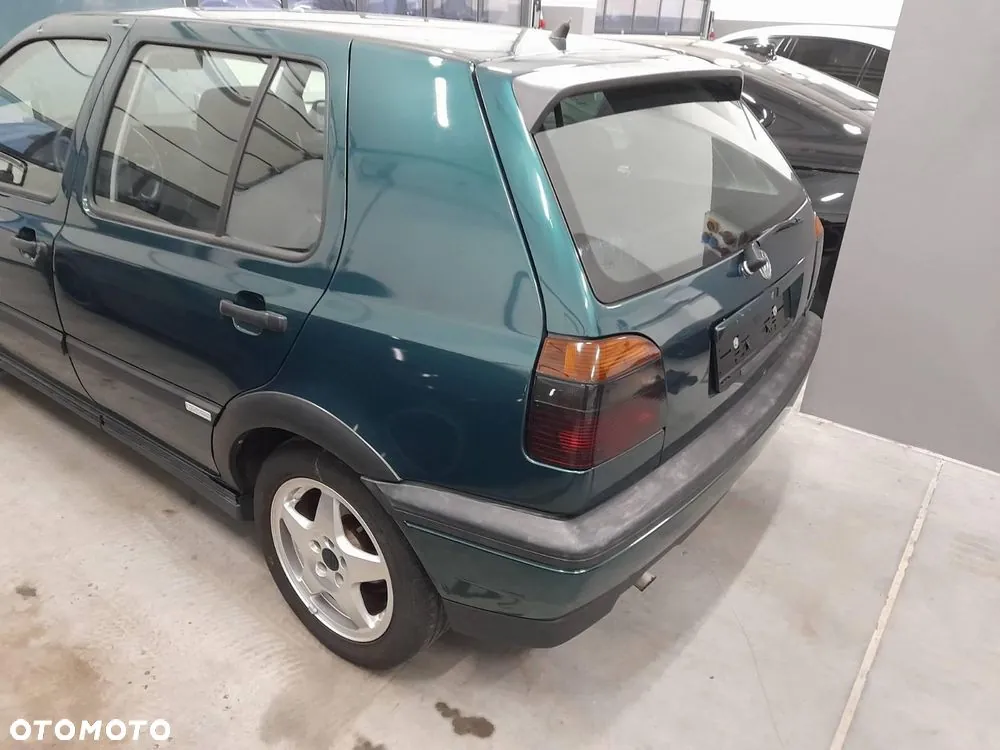 Volkswagen Golf 1995 photo 2