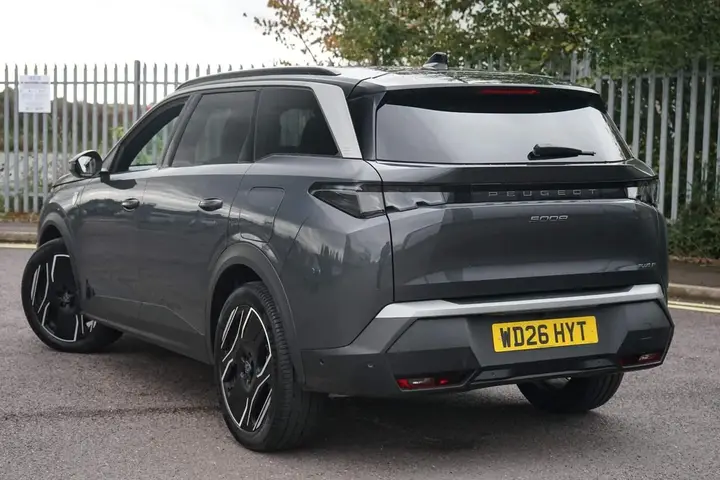 Peugeot 5008 2026 photo 2