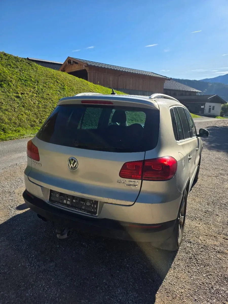 Volkswagen Tiguan 2011 photo 2