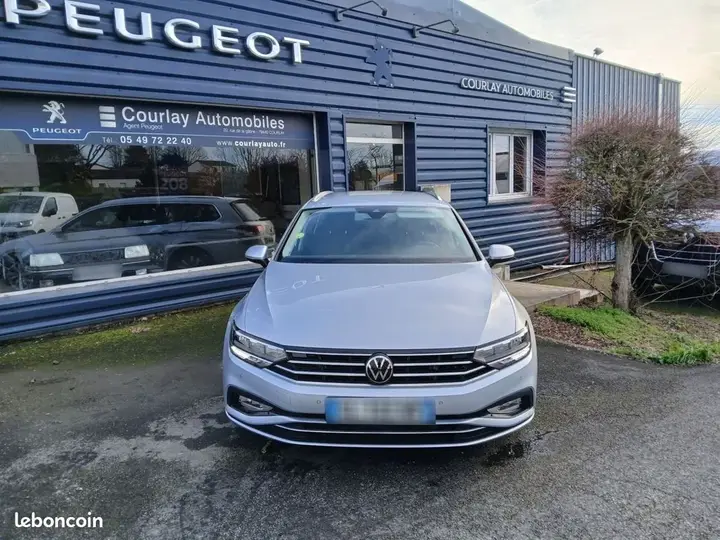 Volkswagen Passat 2023 photo 2
