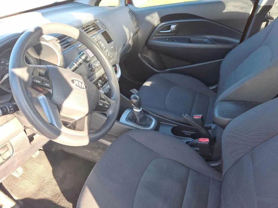 Kia Rio 2013 photo 3