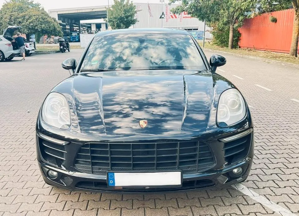 Porsche Macan S
