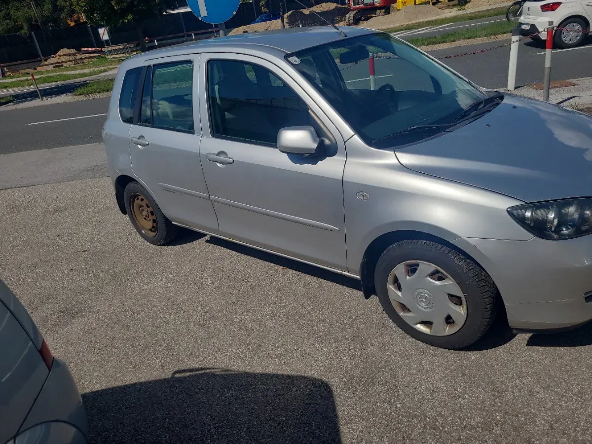 Mazda Mazda2 2007 photo 2