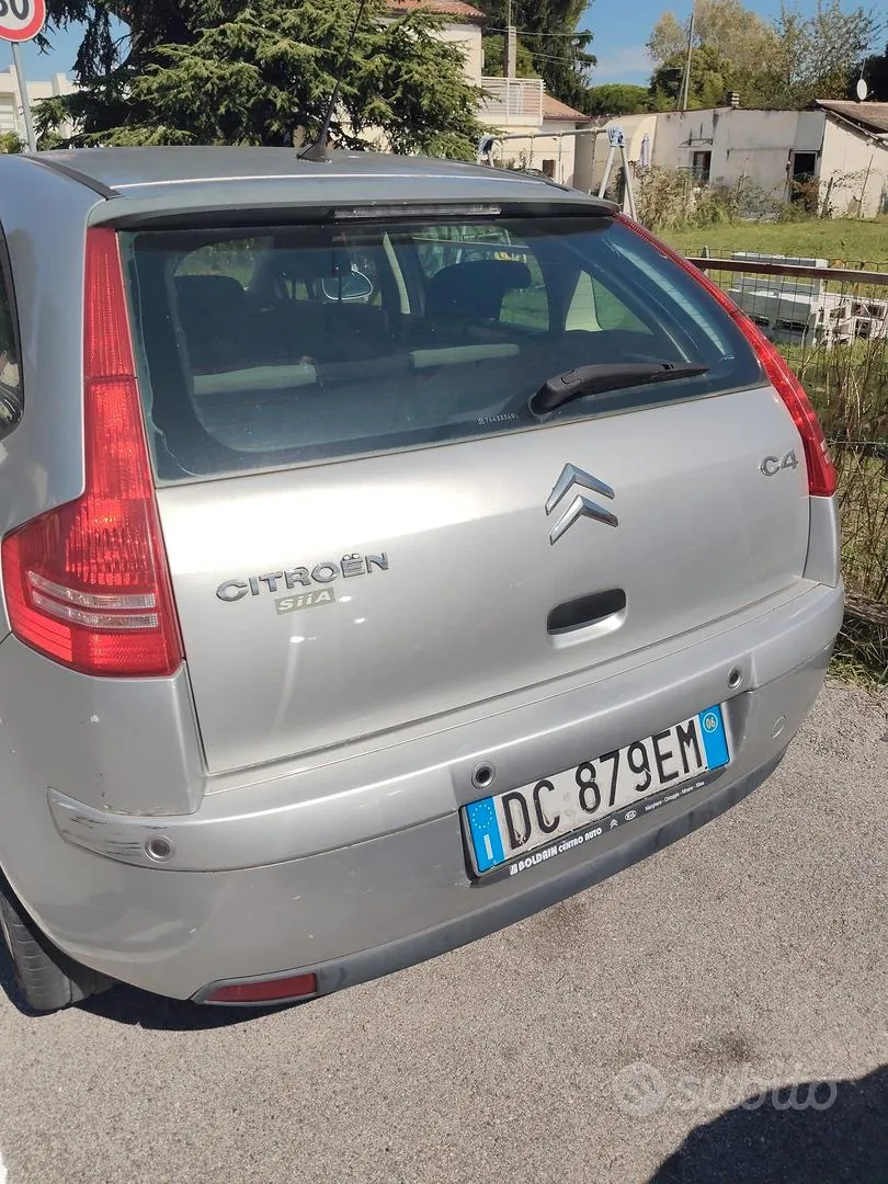 Citroen C4 2006 photo 3