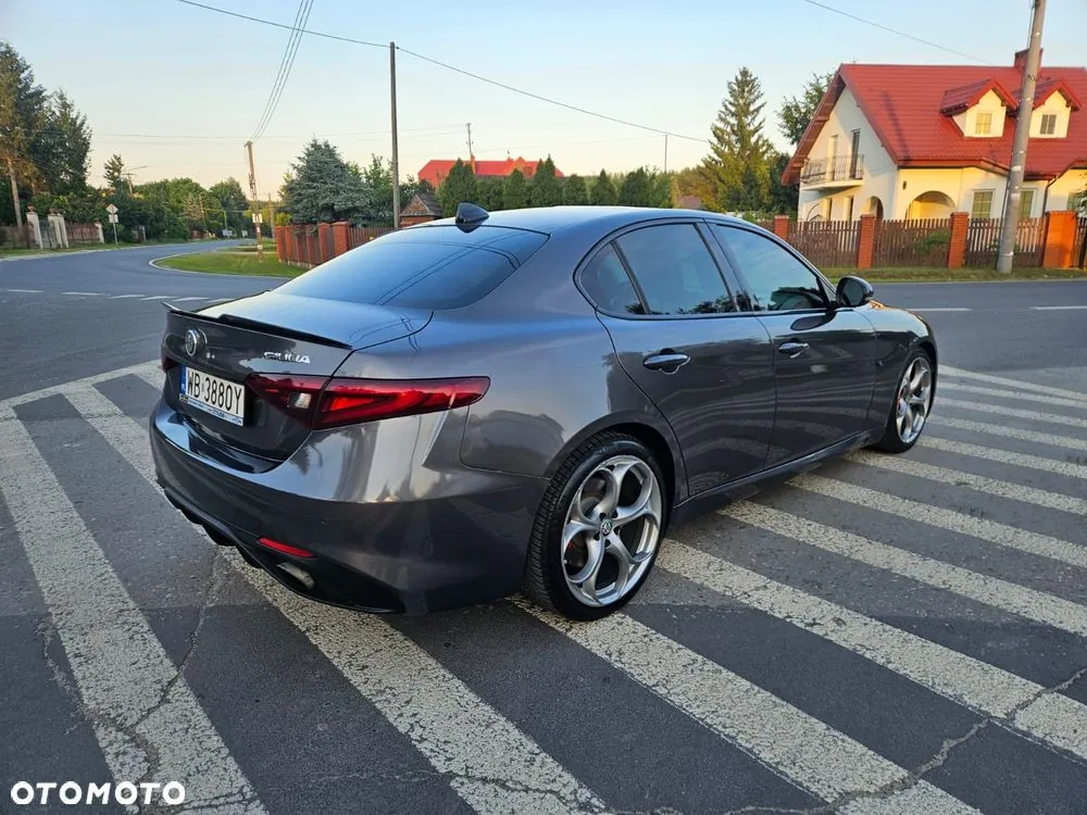 Alfa Romeo Giulia 2017 photo 4