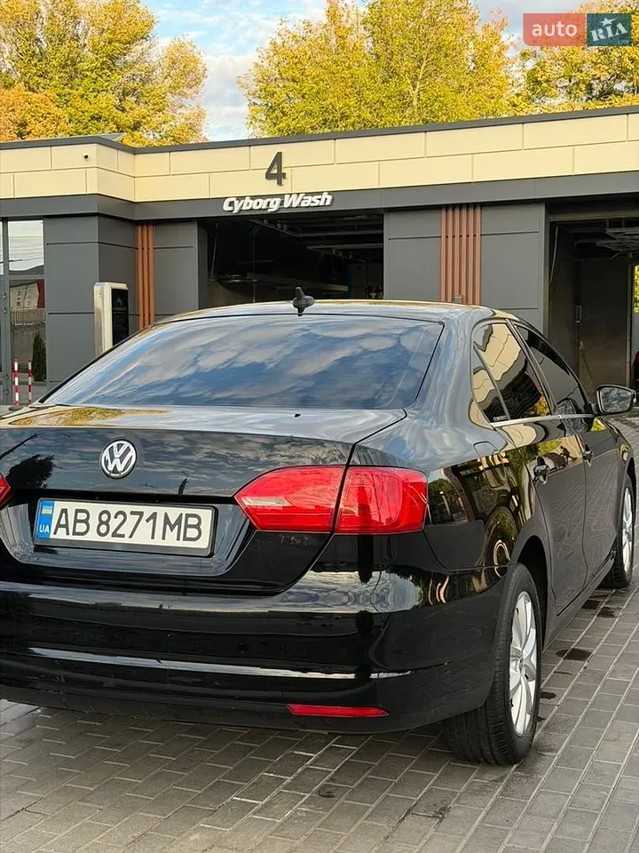 Volkswagen Jetta 2013 photo 4