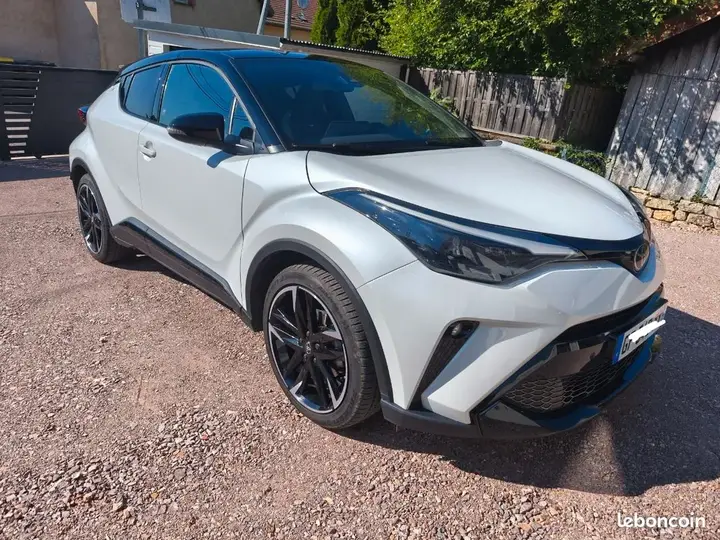 Toyota C-Hr 2022 photo 3