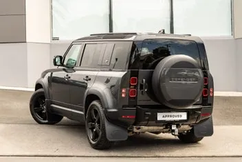 Land Rover Defender 2023 photo 3