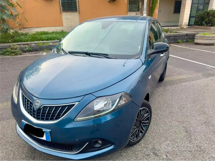 Lancia Ypsilon 2022 photo 2