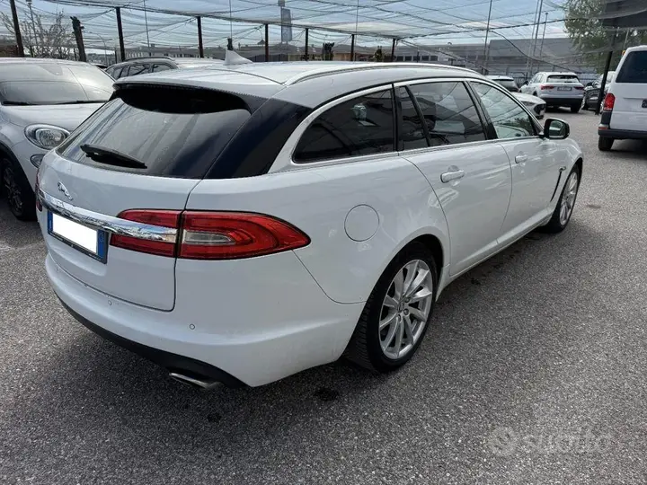 Jaguar Xf 2013 photo 4