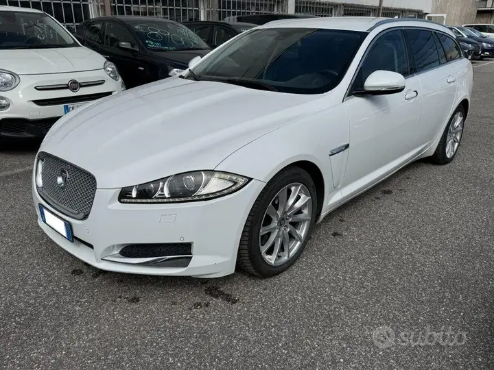 Jaguar Xf 2013 photo 3