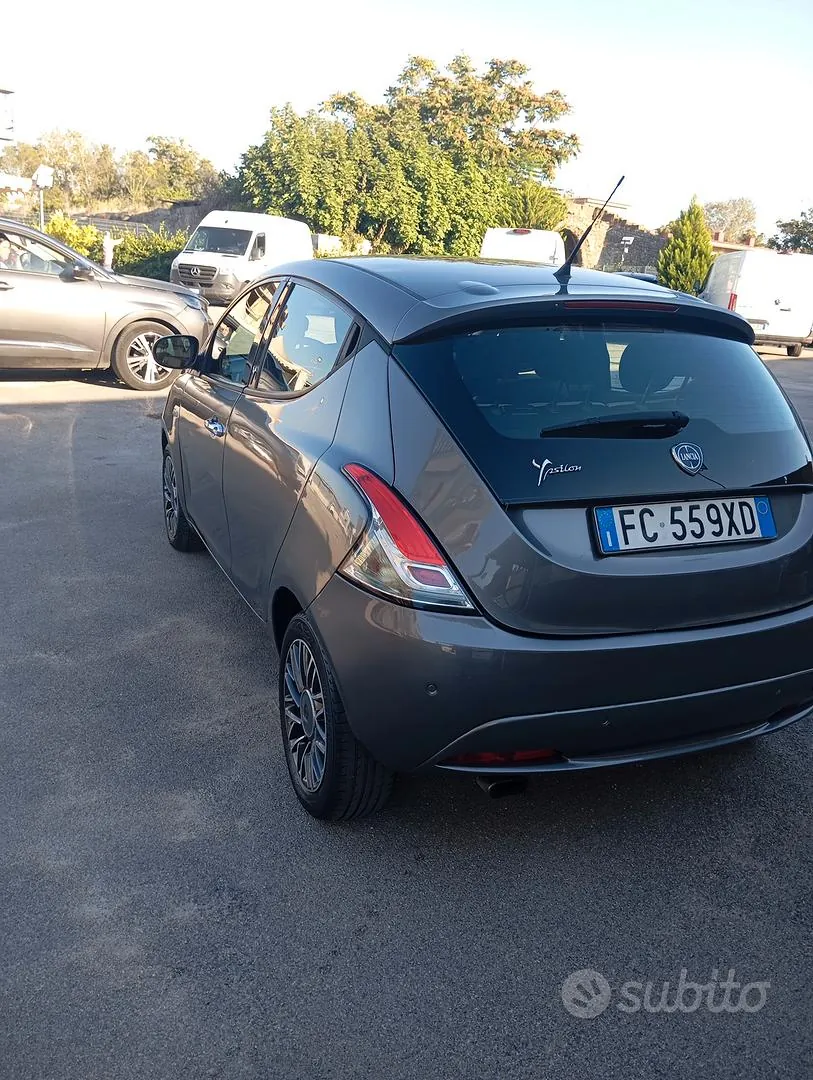 Lancia Ypsilon 2016 photo 4