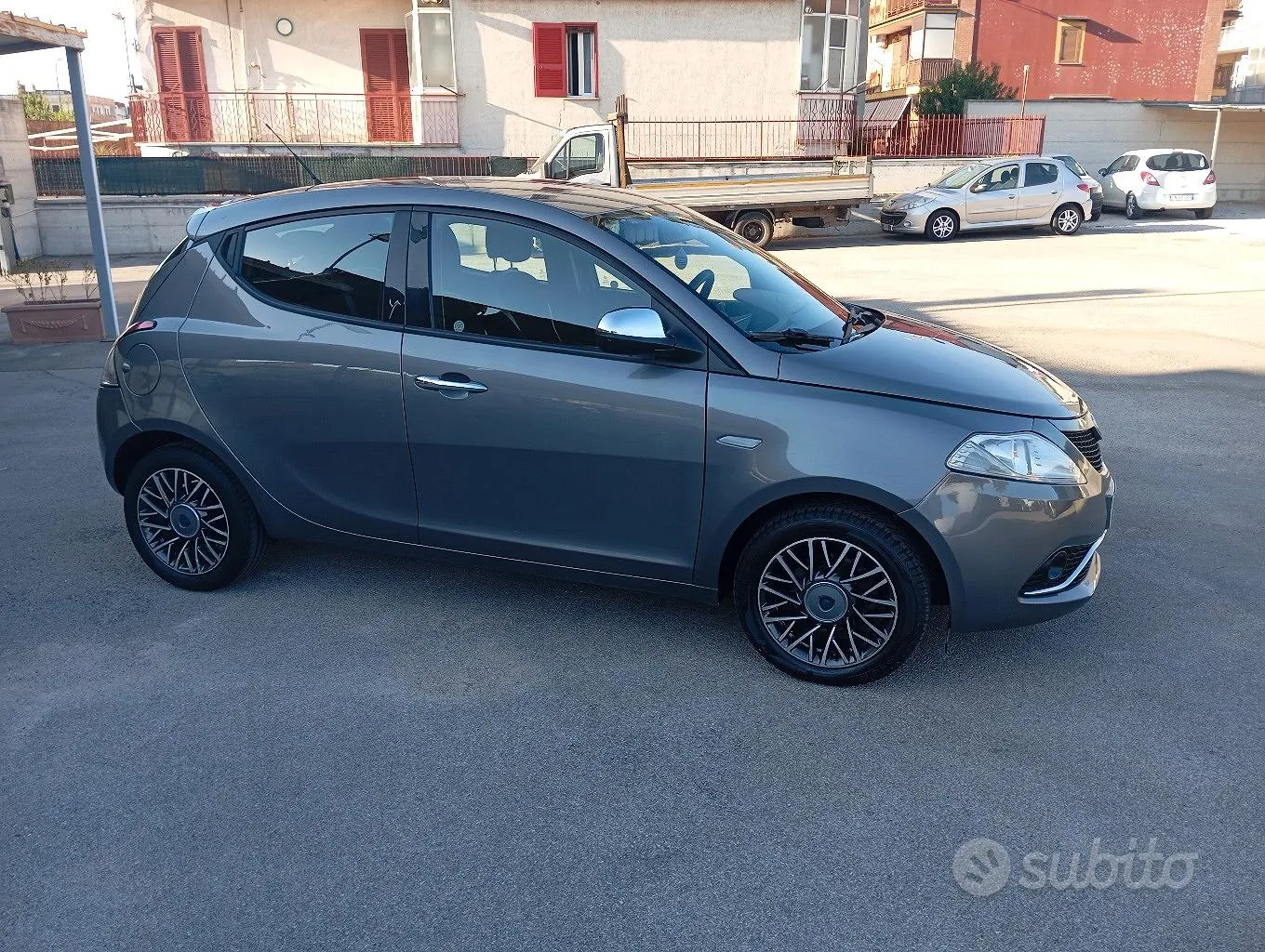 Lancia Ypsilon