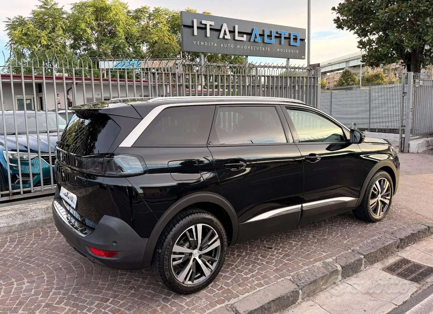 Peugeot 5008 2023 photo 5