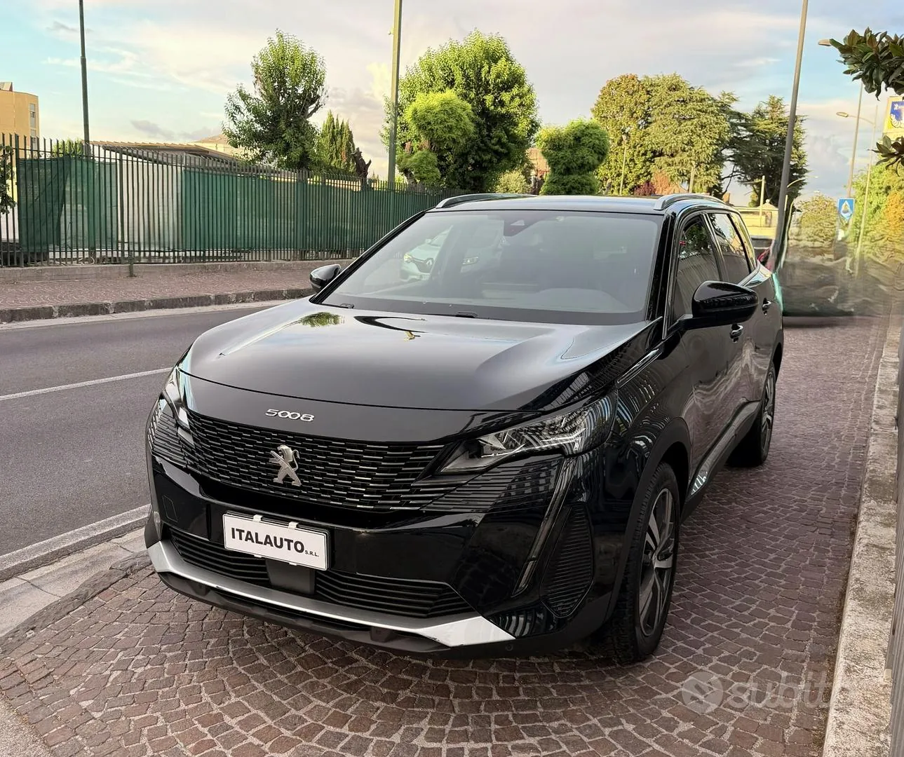 Peugeot 5008 2023 photo 2