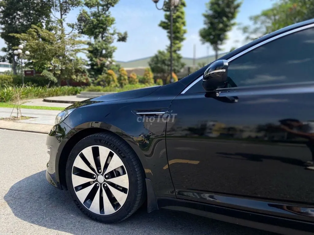 Kia Optima 2012 photo 2