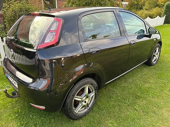 Fiat Punto 2012 photo 4