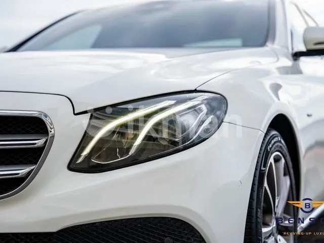 Mercedes-Benz E350E 2017 photo 3