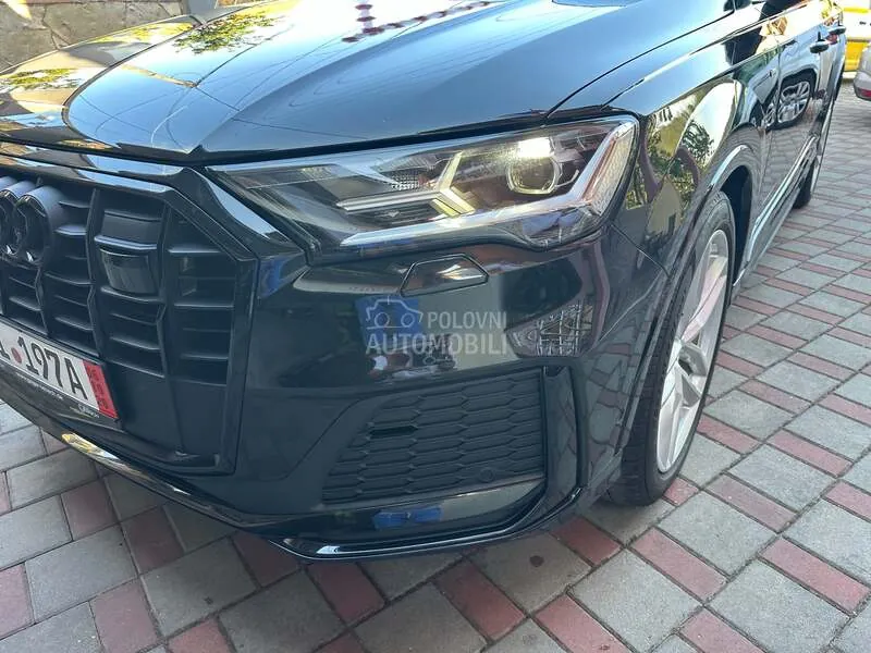 Audi Q7 2022 photo 4