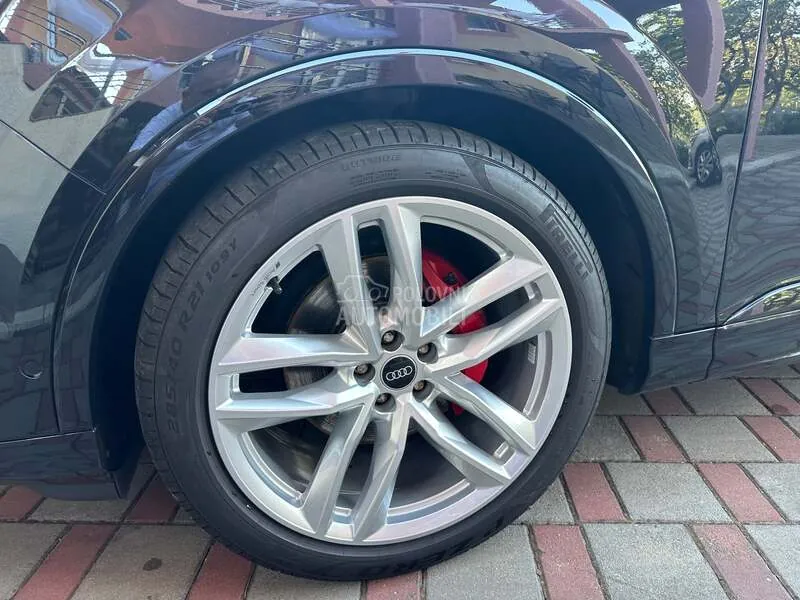 Audi Q7 2022 photo 5