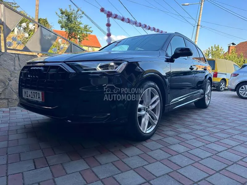 Audi Q7 2022 photo 3
