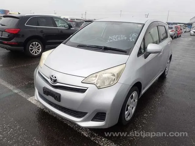 Toyota Ractis G 2012 photo 2