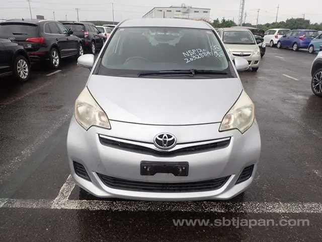Toyota Ractis G 2012 photo 5