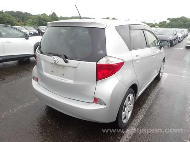 Toyota Ractis G 2012 photo 4