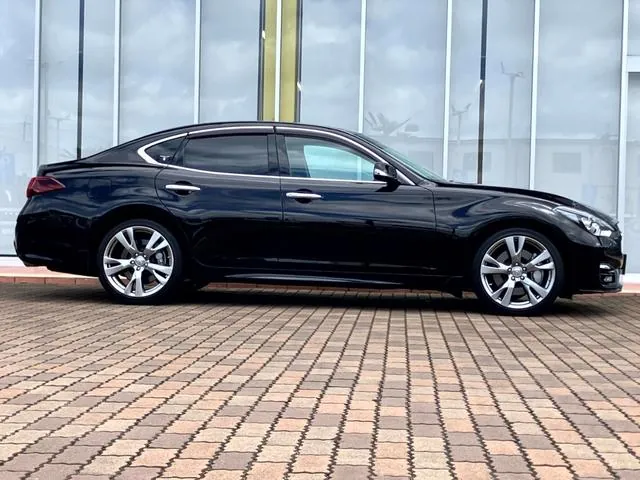 Nissan Fuga 2018 photo 2