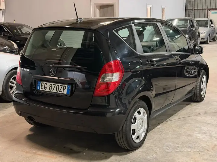 Mercedes-Benz A 160 2011 photo 5