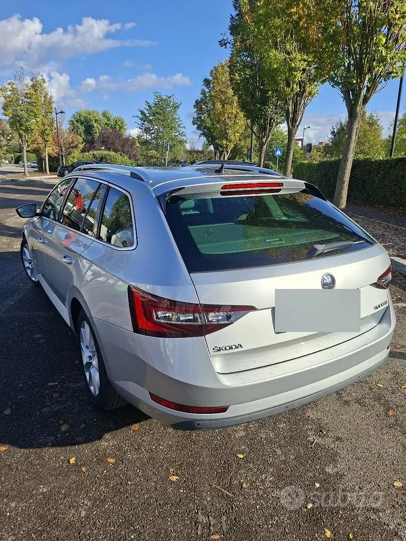 Skoda Superb 2016 photo 3
