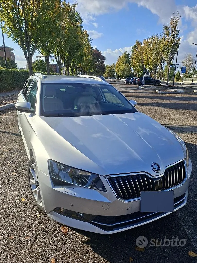 Skoda Superb 2016 photo 2