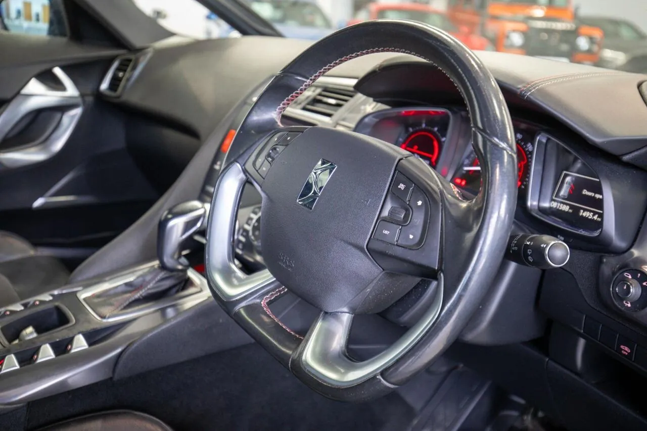 DS Automobiles Ds 5 2017 photo 2