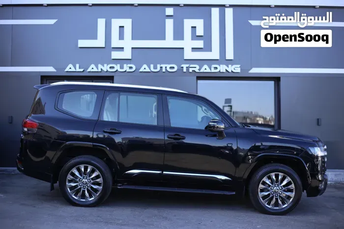 Toyota Land Cruiser 2023 photo 3