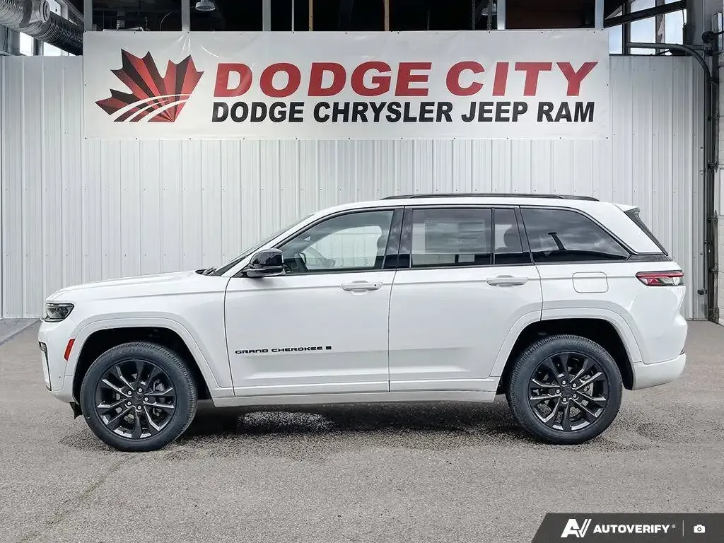 Jeep Grand Cherokee 2026 photo 2