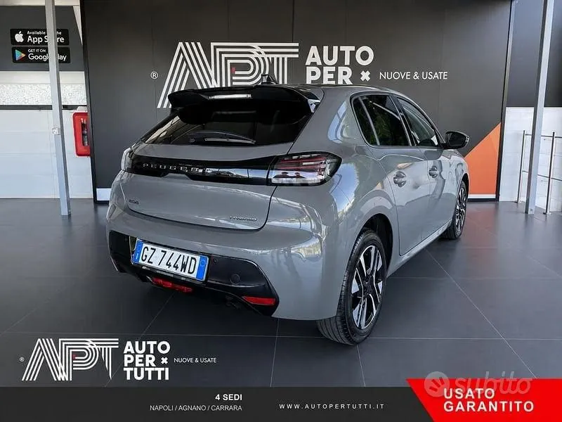 Peugeot 208 2025 photo 3