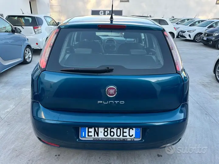 Fiat Punto 2012 photo 5