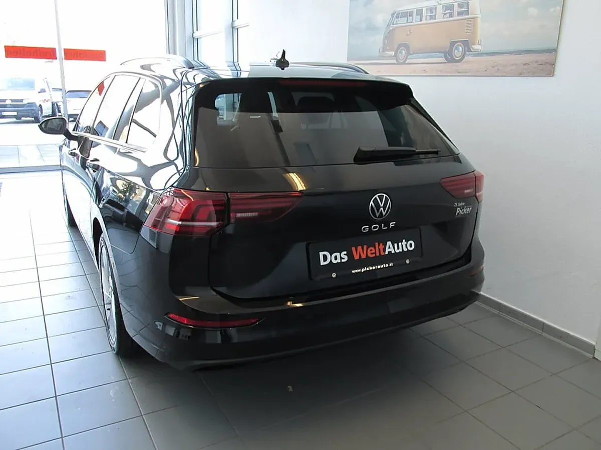 Volkswagen Golf 2025 photo 3