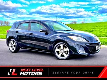 Mazda Axela 2010 photo 2